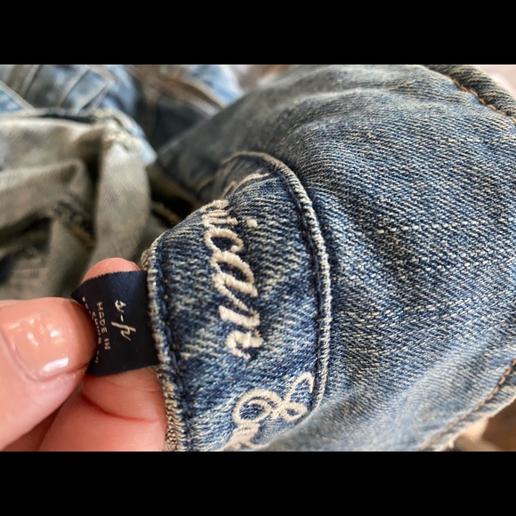 American Eagle Jean Jacket - Picture 6 of 6